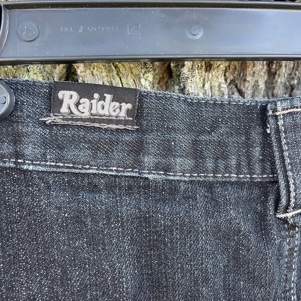 Raider Jean Co. Infringement men’s dark blue wash long baggy shorts, size 38.​ - Picture 8 of 10